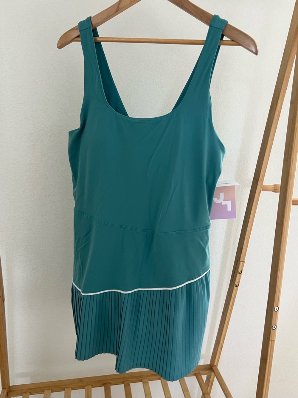 Joylab Active Pleated dress- large - Picture 4 of 6